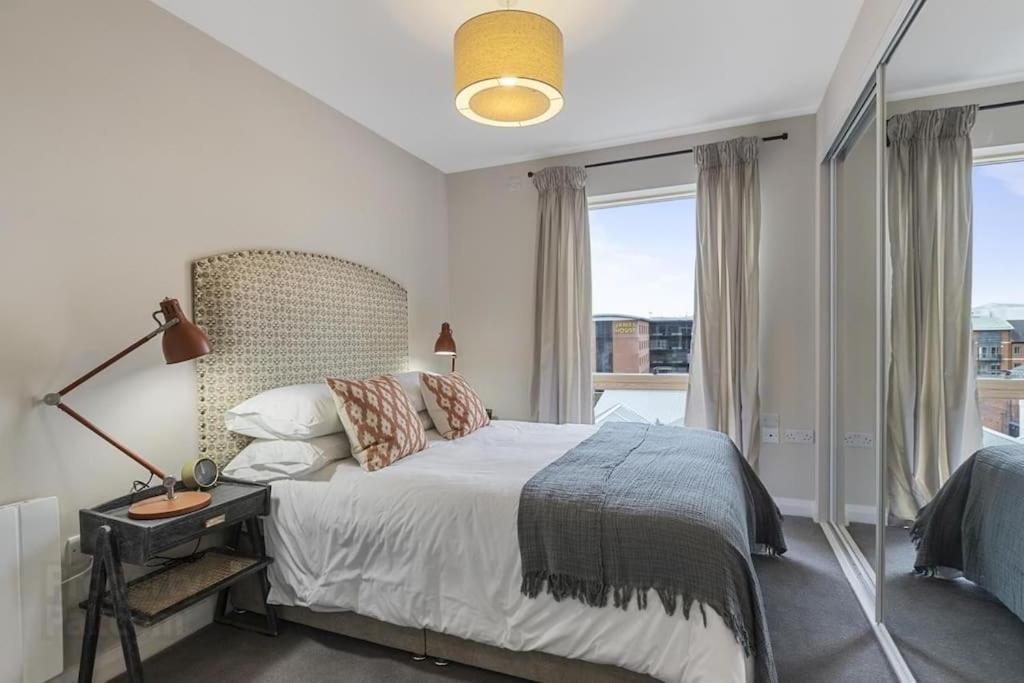 Central, Luxury & Views