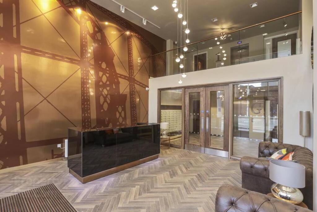 Central, Luxury & Views